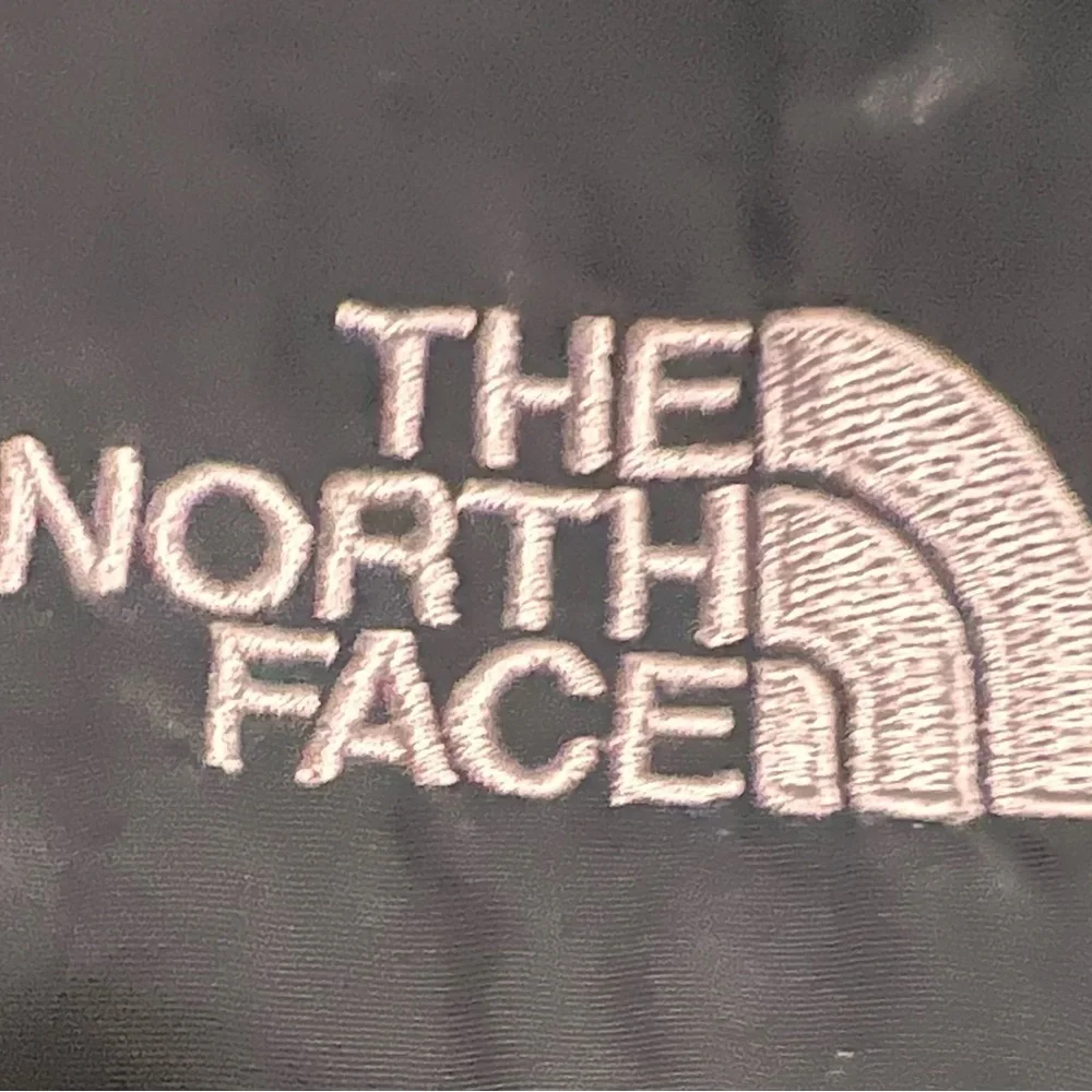 The North face Denali Black / Gray Fleece Jacket Youth Full Zip Size Small 7/8